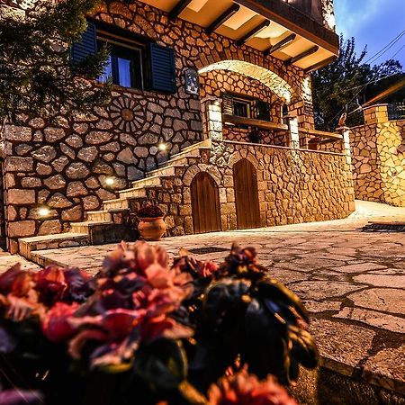 Camelia Suites Synikia Mesi Trikalon Exteriér fotografie